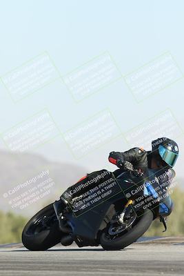 media/Dec-01-2025-Moto Forza (Mon) [[2daa91e15f]]/2-Intermediate Group/Session 2 Turn 9 Entry/